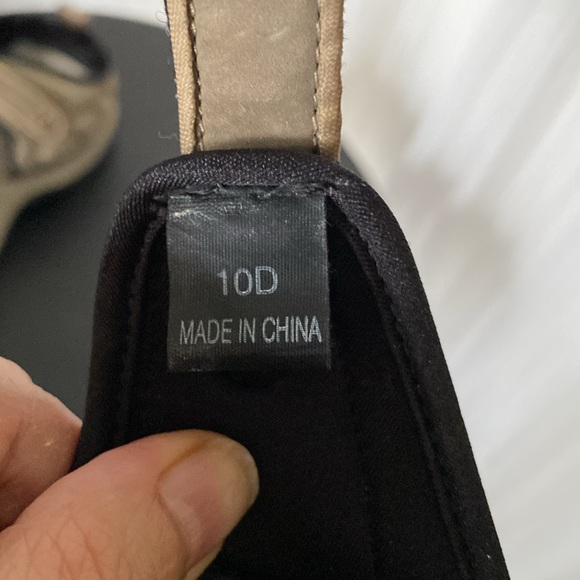 Men’s New Balance 401 sandals! Very wide fit! Size 10D - Picture 9 of 15